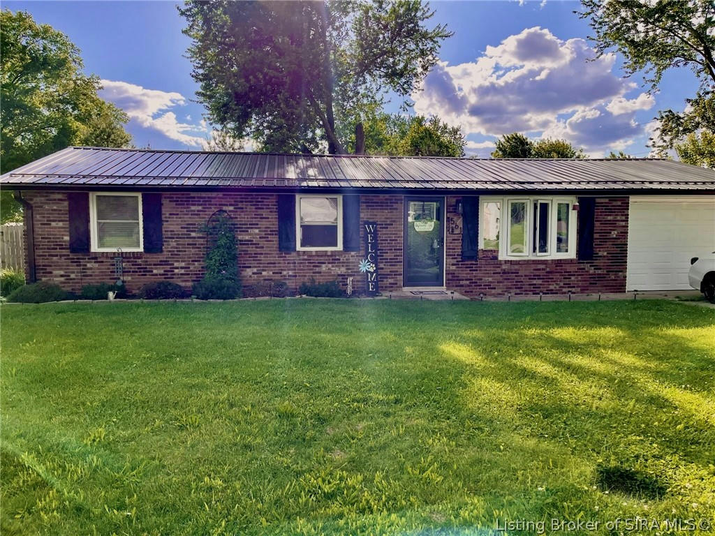 561 N MINOR LN, MADISON, IN 47250, photo 1 of 24
