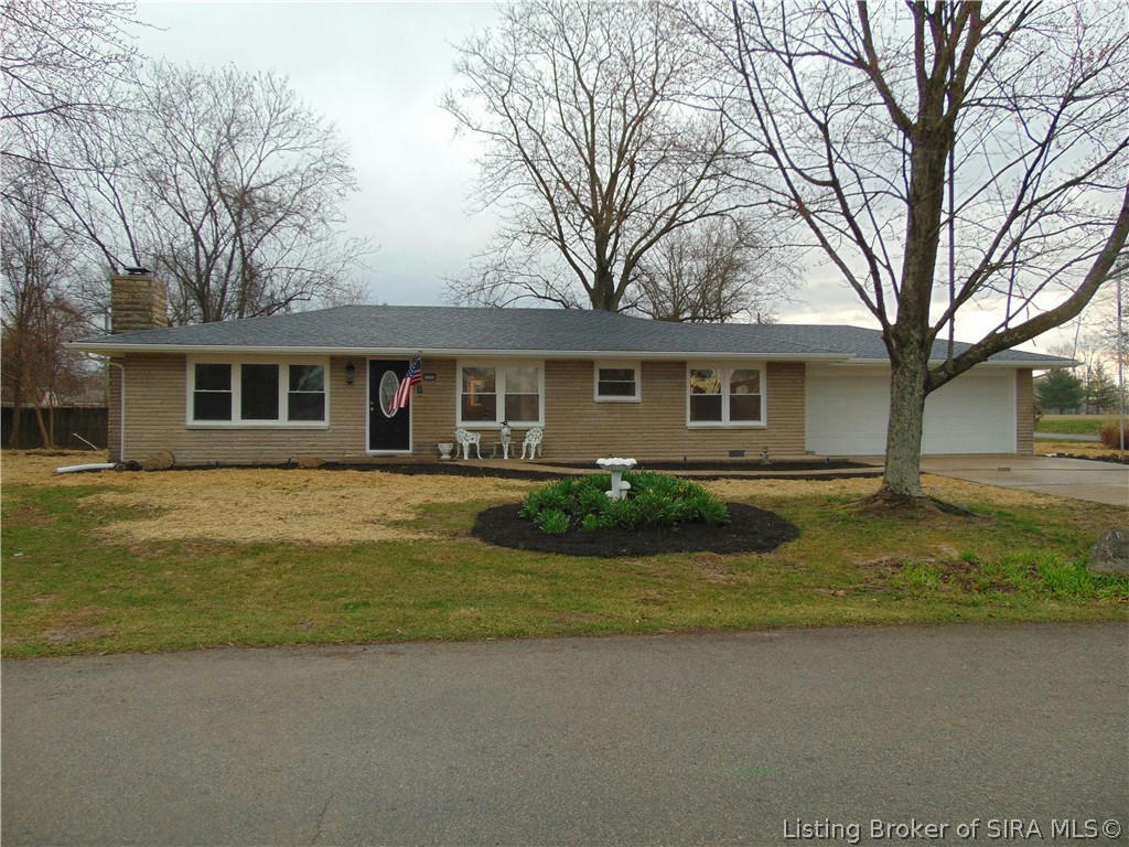 2050 WOOD ST, MADISON, IN 47250, photo 1 of 17