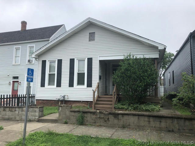 328 W 8TH ST, NEW ALBANY, IN 47150, photo 1 of 22